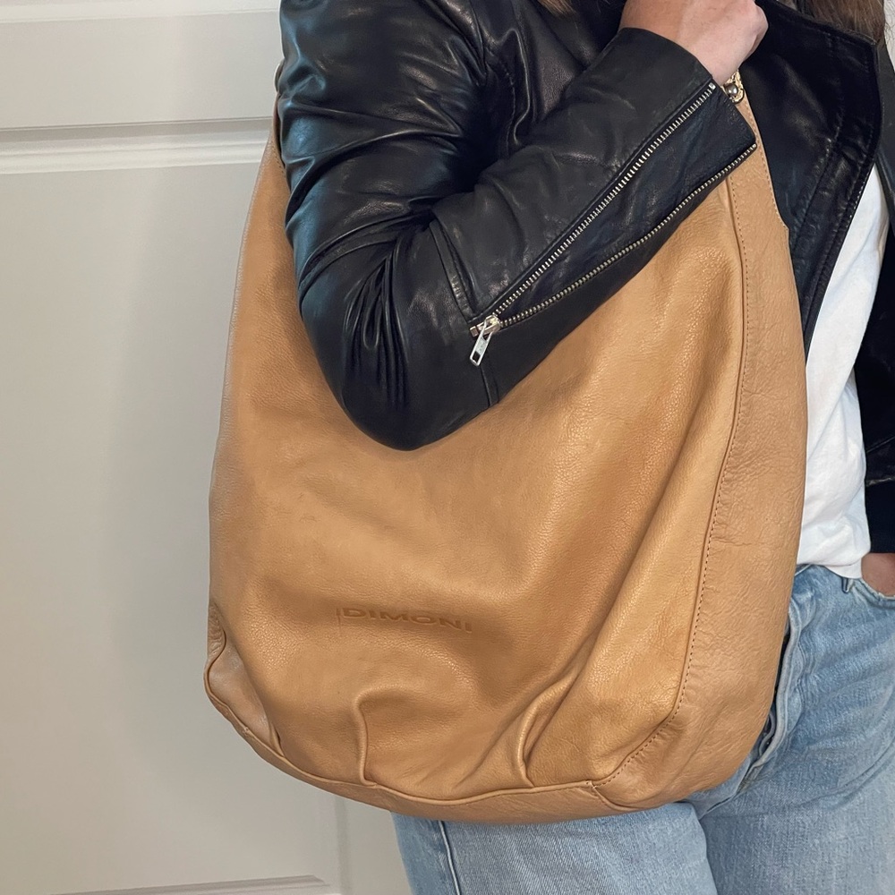 Hobo bag in the perfect fall color! - Picture 8 of 10
